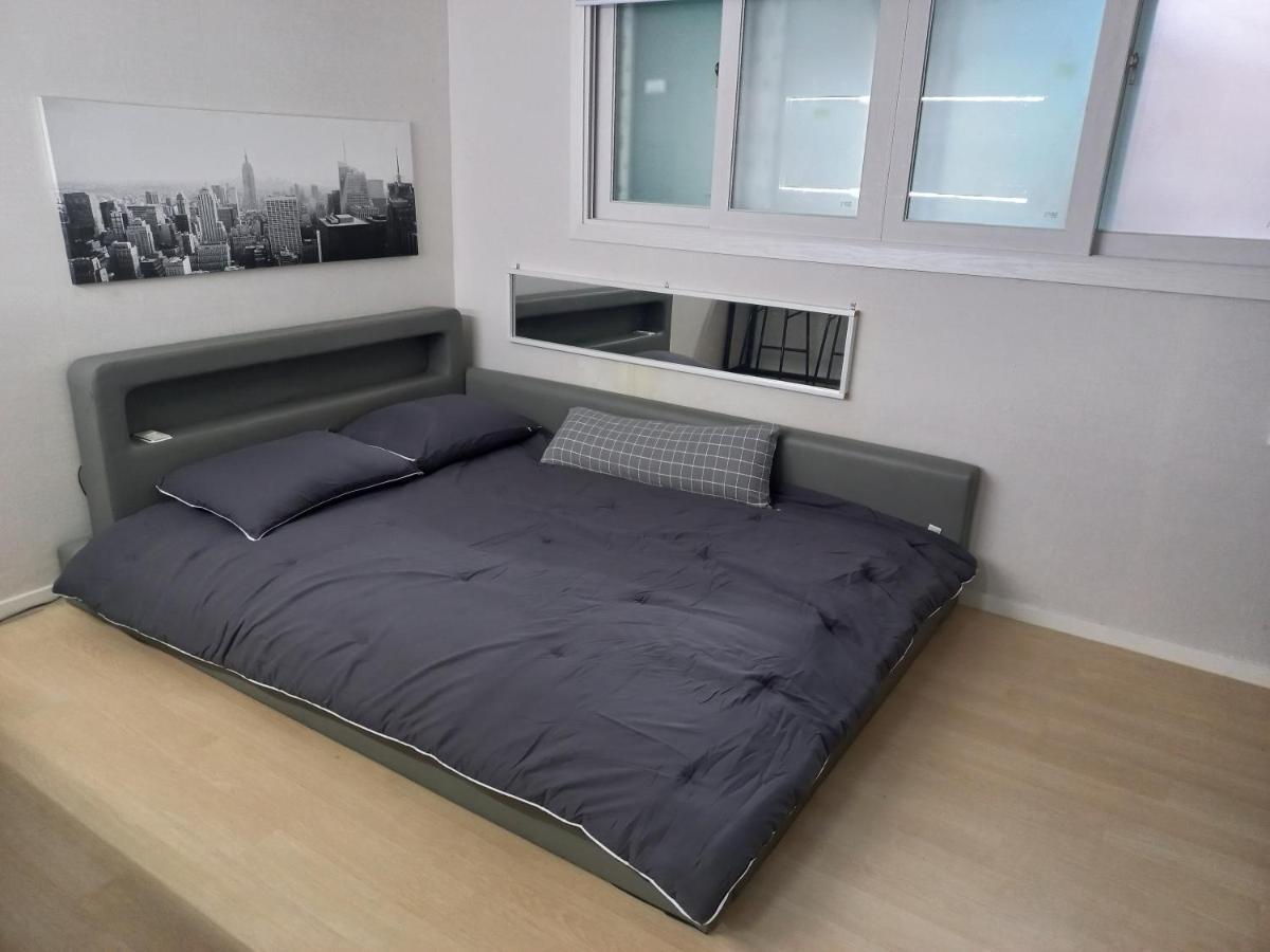 Newly Renovated 2 Bedroom Apartment #7 Seoul Exteriör bild