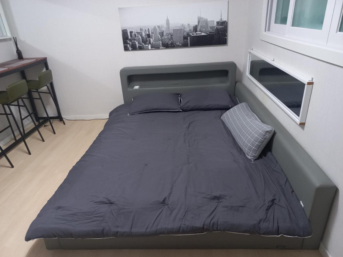 Newly Renovated 2 Bedroom Apartment #7 Seoul Exteriör bild